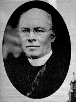 Böhm Károly Róbert, Msgr.